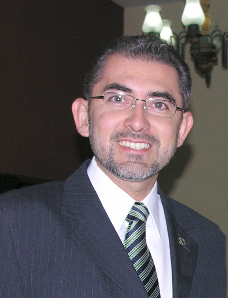 Dr Carlos Mario López Graniel
